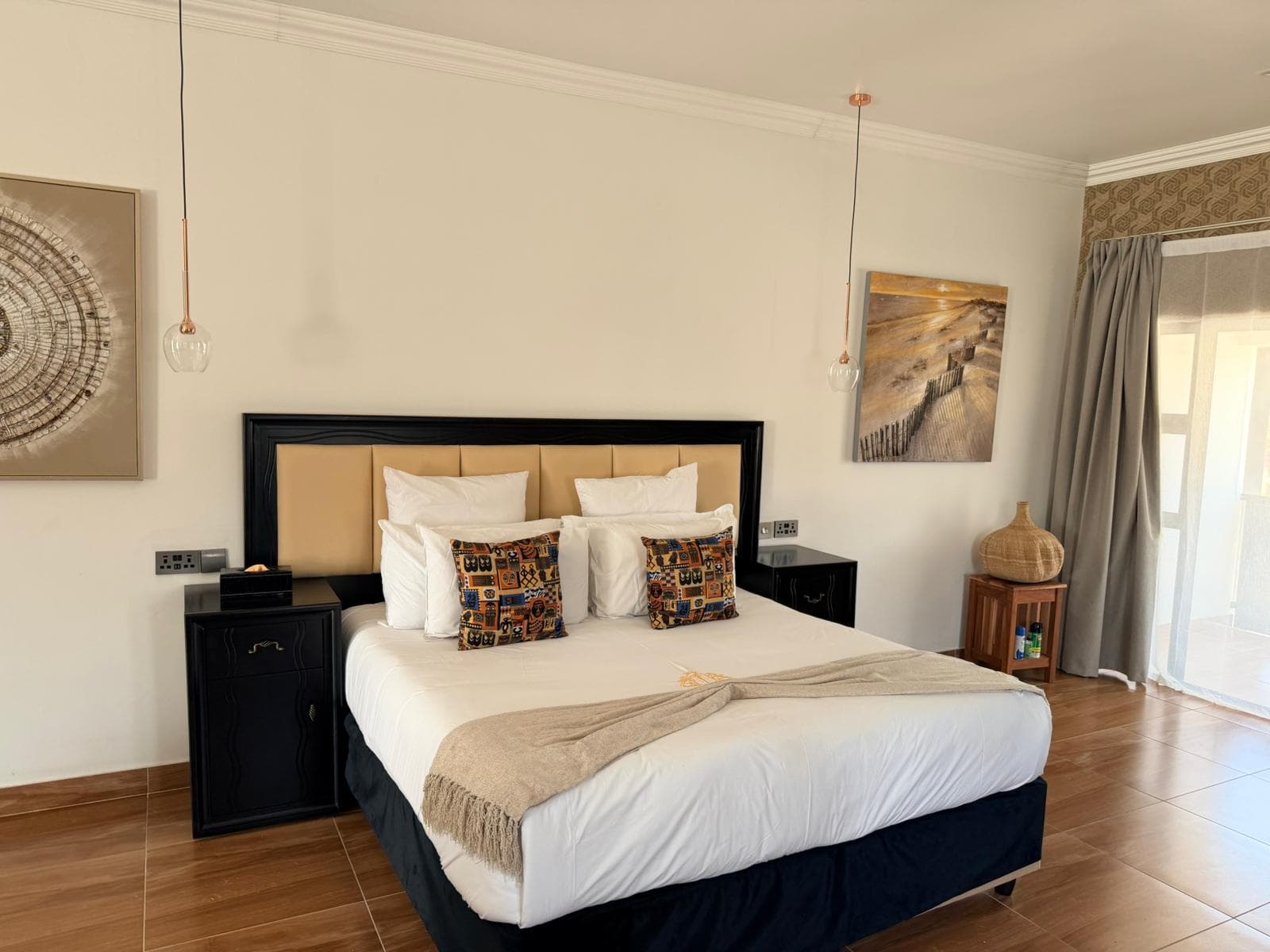 Executive Suite thumbnail 3